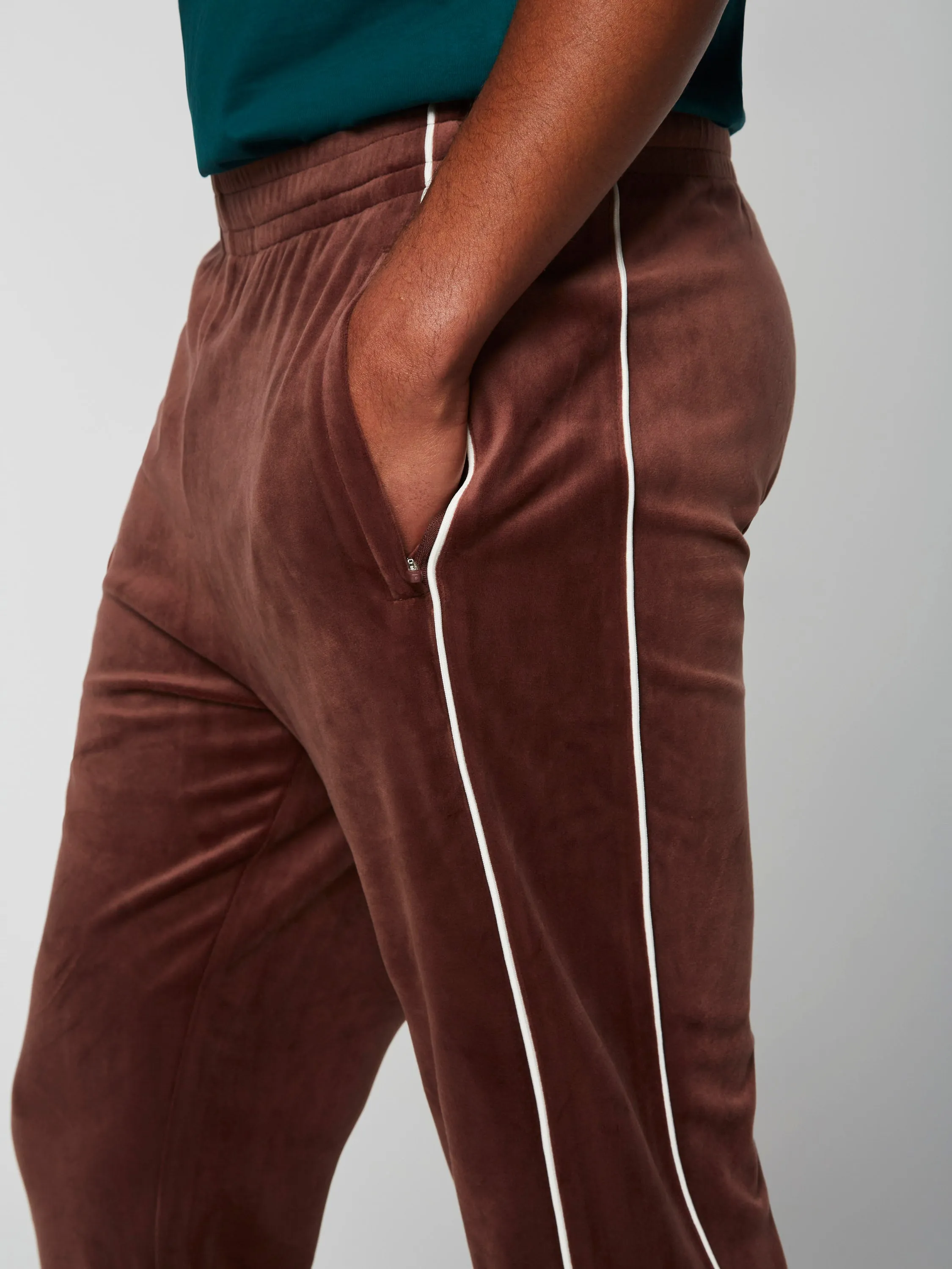 Lioni Velour Track Pant- Deep Mahogany