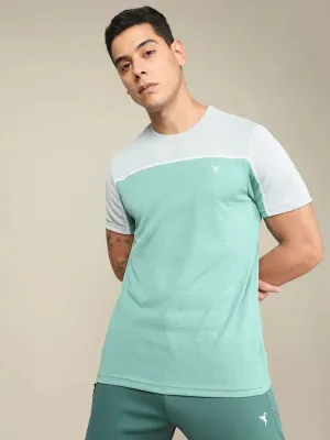 Men Colorblock Slim Fit Crew Neck T-shirt with TECHNO COOL 