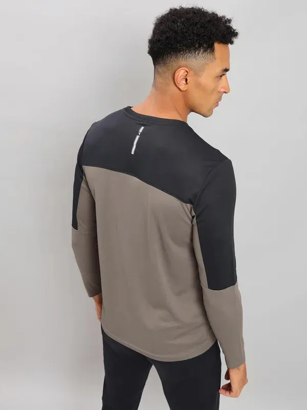 Men Colorblock Slim Fit Crew Neck T-shirt with TECHNO COOL 