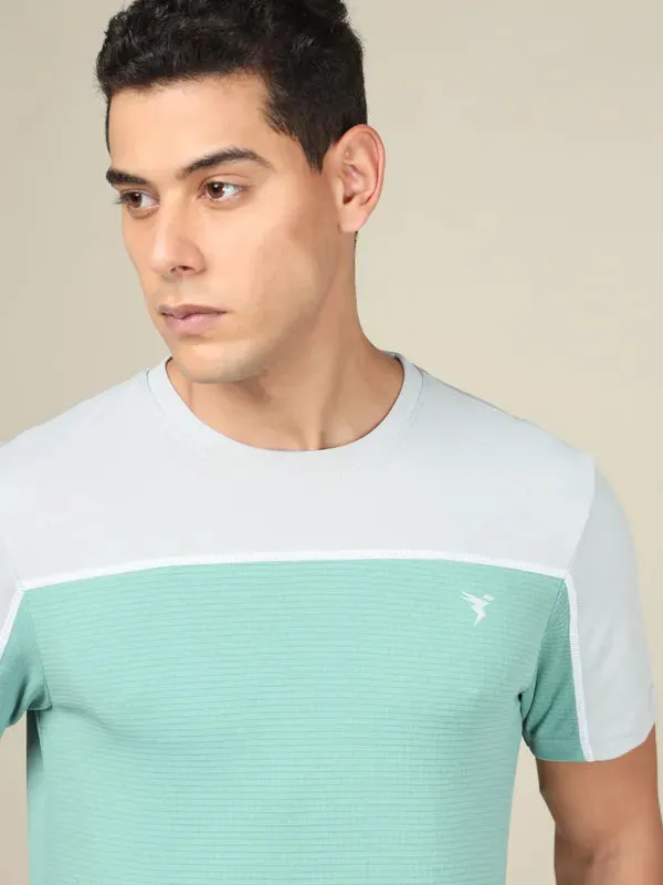 Men Colorblock Slim Fit Crew Neck T-shirt with TECHNO COOL 