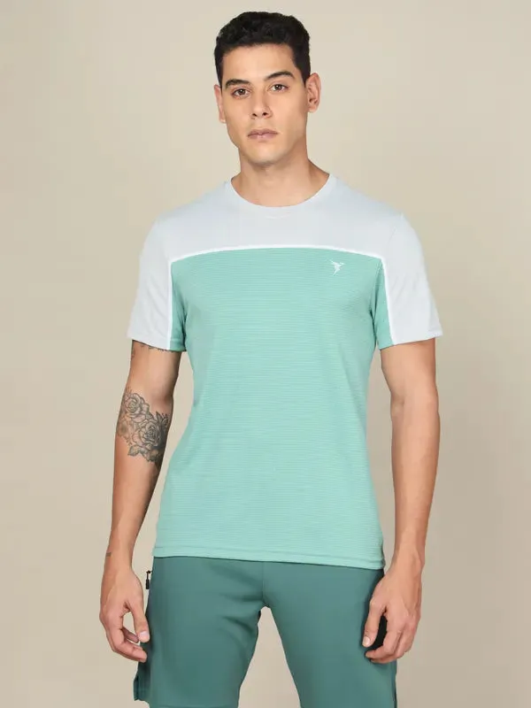 Men Colorblock Slim Fit Crew Neck T-shirt with TECHNO COOL 